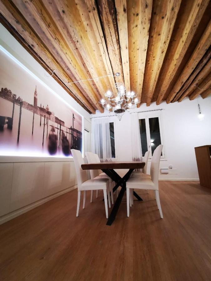Deluxe 3 Bedroom Flat In Rialto Veneza Exterior foto