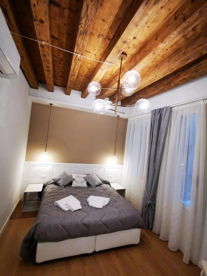 Deluxe 3 Bedroom Flat In Rialto Veneza Exterior foto