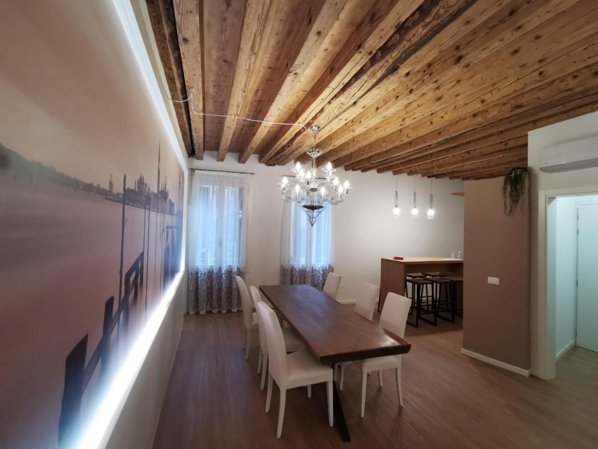 Deluxe 3 Bedroom Flat In Rialto Veneza Exterior foto